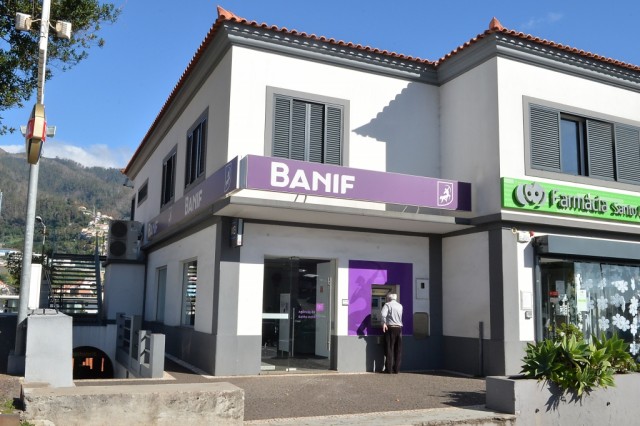 Governo diz que incluir dívida senior no resgate do Banif teria implicado perdas nos depósitos