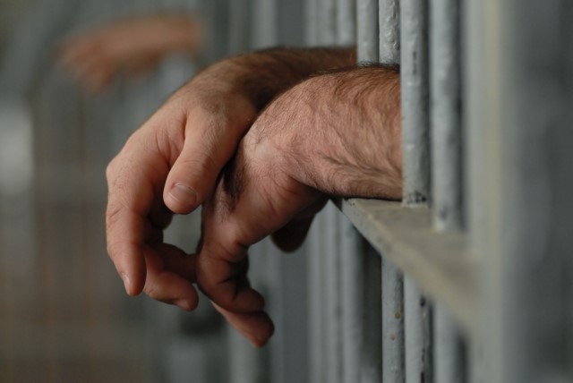 Prisão perpétua para homem dez vezes condenado por conduzir embriagado nos EUA