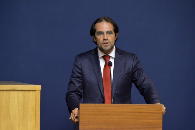 Miguel Albuquerque apela aos portugueses para que cumpram direito de voto