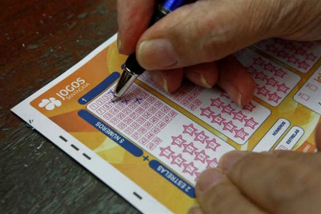 Euromilhões de sexta-feira com jackpot de 131 milhões de euros