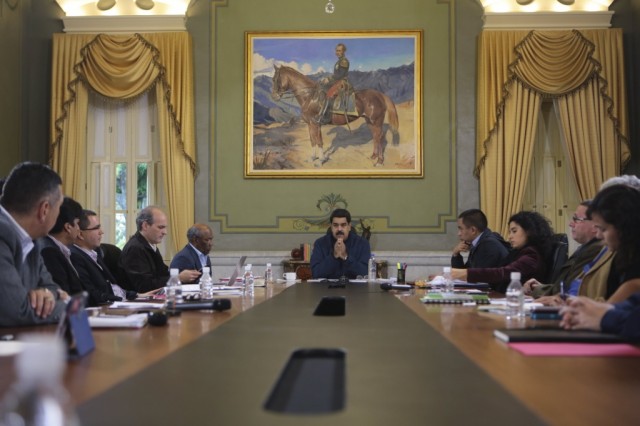 Nicolás Maduro vai pedir ajuda para enfrentar crise económica na Venezuela