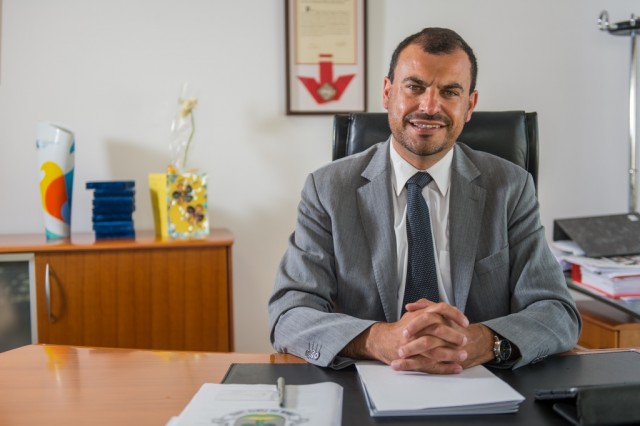 Menezes Oliveira responde a deputado do PSD com afirmações de Albuquerque