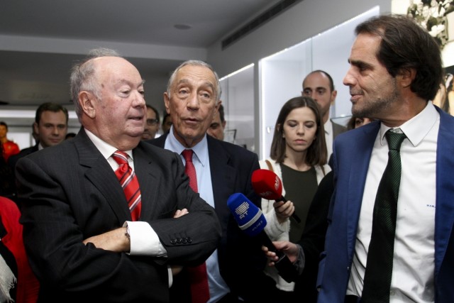 Cimeiras só têm sentido se forem frente autonómica face à República