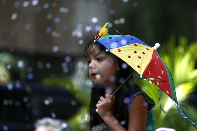 Rio de Janeiro espera mais de 1 milhão de turistas no Carnaval de 2016