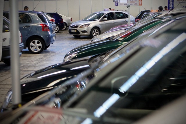 Venda de automóveis sobe 16,3% para quase 16.500 unidades em Janeiro
