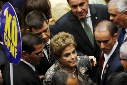 Justiça notifica Presidente do Brasil sobre ação que lhe pode custar o mandato