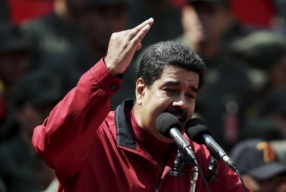 Presidente da Venezuela diz que faz das tripas coração para pagar salários