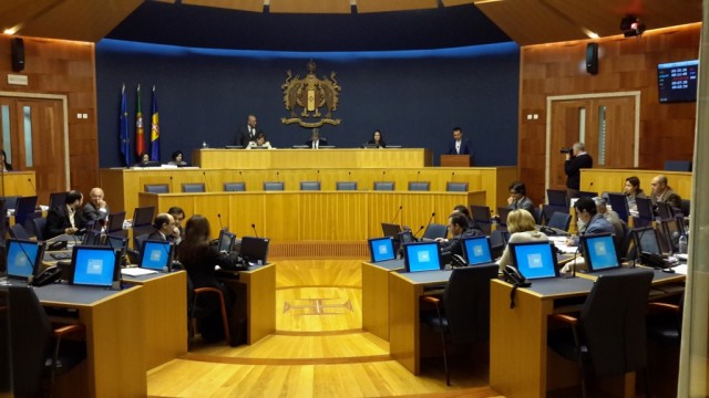 Assembleia debate propostas sobre pescas e passes dos estudantes