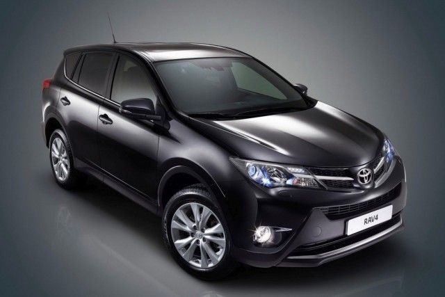 Toyota chama à revisão 2,9 milhões de todo-o-terreno por falha em cintos de segurança