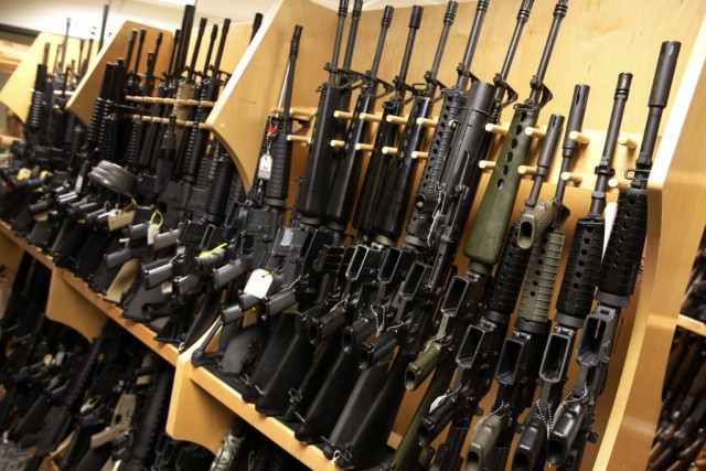 Mercado mundial das armas a crescer, EUA dominam comércio