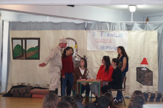 Comédias animaram Escola do Galeão