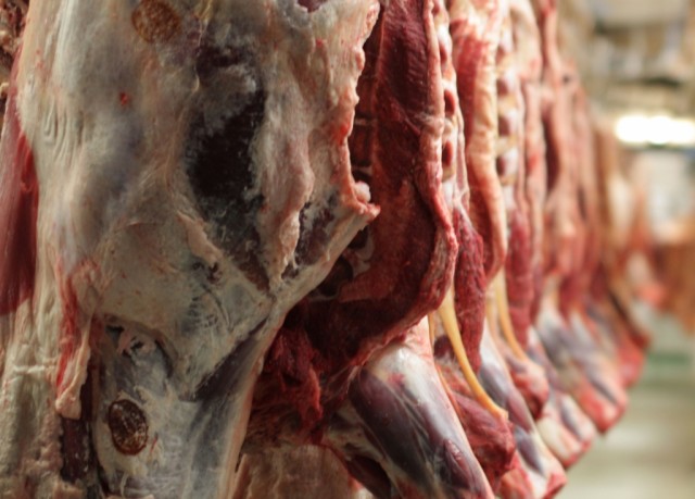 Venezuela investiga desvio de toneladas de carne para restaurantes de portugueses