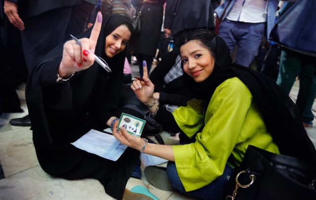 Forte avanço dos reformadores nas eleições iranianas