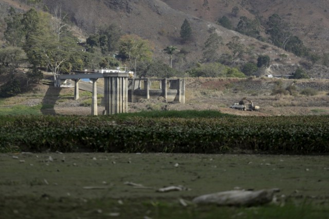 Caracas sem água quatro dias por semana devido a seca causada pelo El Niño