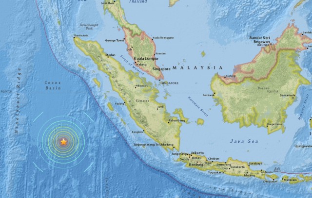 Indonésia suspende alerta de tsunami após sismo de 7,9