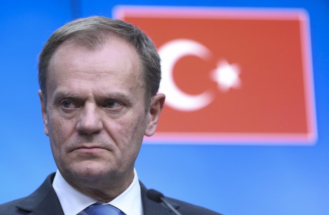 Tusk diz que os dias da imigração ilegal para a Europa terminaram
