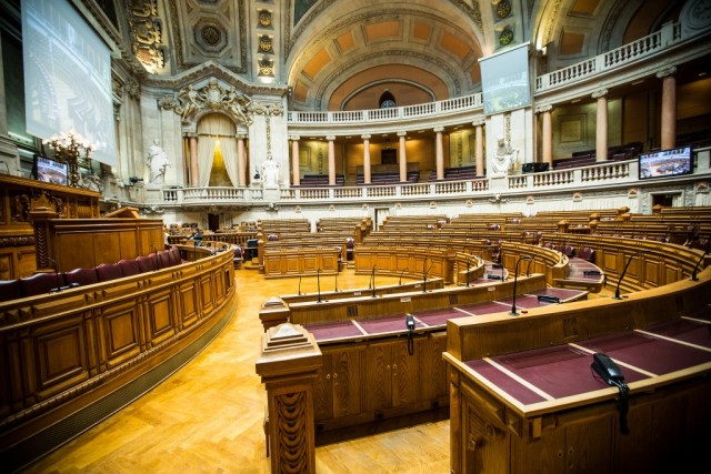 Parlamento começa hoje debate do OE na especialidade