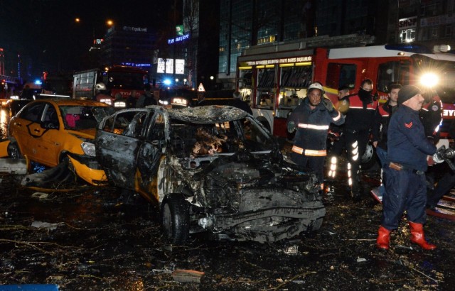 Pelo menos 25 mortos na explosão no centro de Ancara