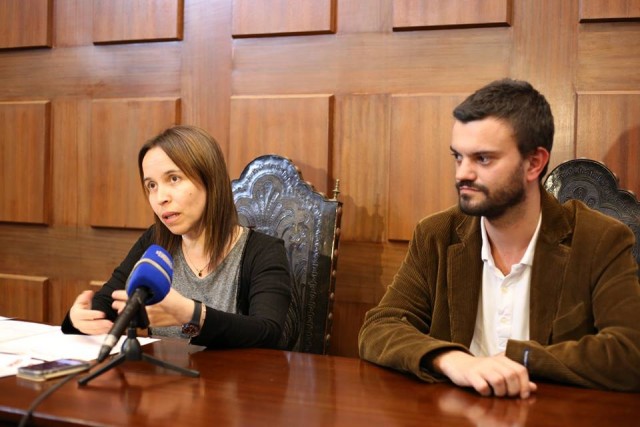 PCP pretende que manuais escolares sejam gratuitos