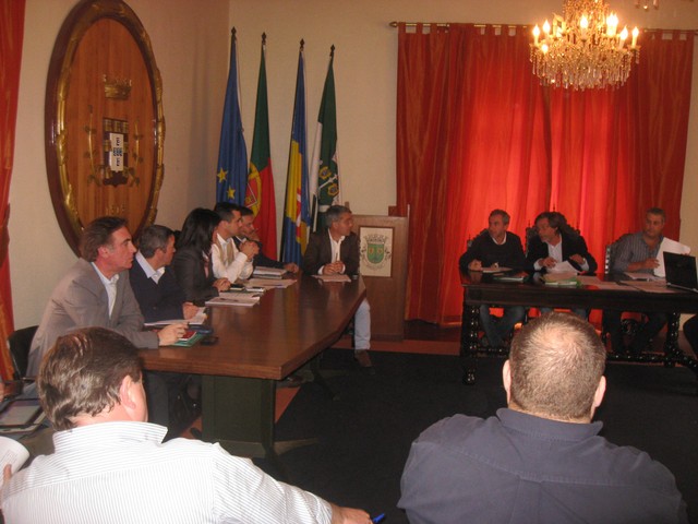 PSD considera ilegal convocatória da Assembleia Municipal de Santa Cruz
