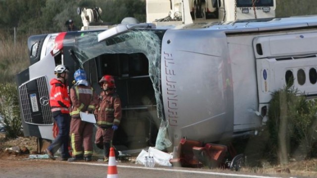 Condutor do autocarro acidentado que matou 13 alunas terá adormecido
