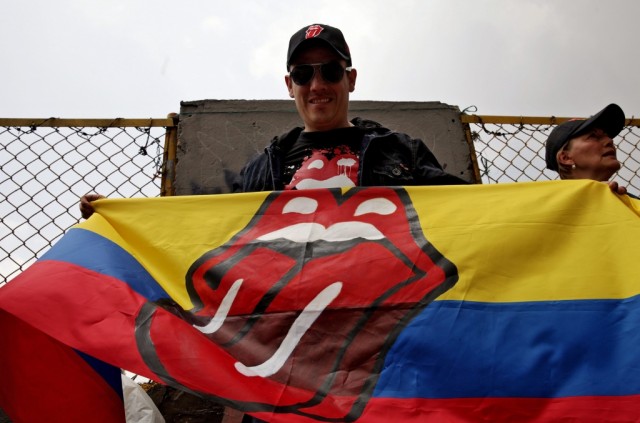 Rolling Stones aterram em Havana para concerto histórico