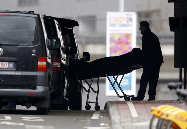 Identificação das vítimas dos atentados de Bruxelas/Atentados vai demorar semanas