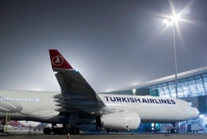 Voo de Istambul para Ancara atrasado por autoridades, que retiveram passageiro
