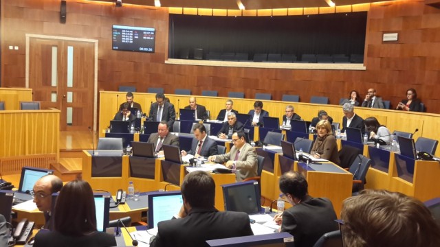 Debate mensal serve para balanço a um ano de governo