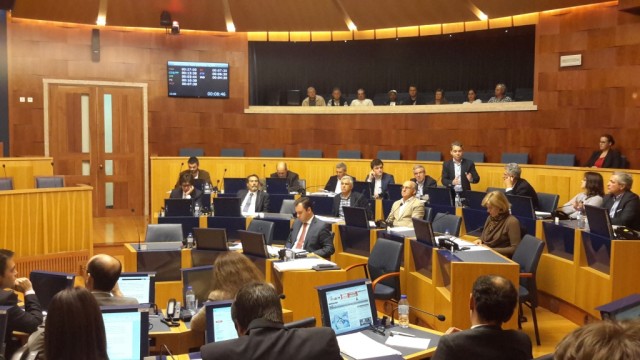 Coelho pergunta a Albuquerque se governa para os  interesses do grupo Sousa