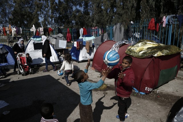 Crise refugiados pode fazer descarrilar projecto europeu