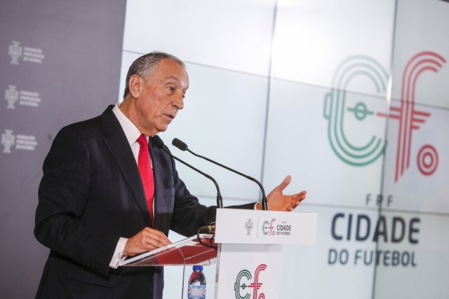 Presidente da República recebe na segunda-feira Passos Coelho reeleito líder do PSD