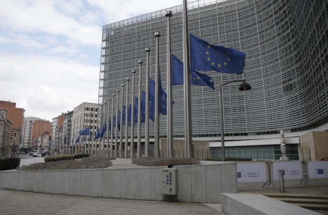 Desemprego cai para 10,3% na zona euro