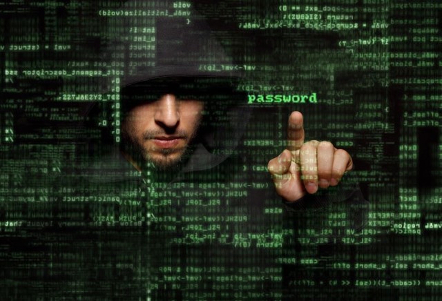Um quarto dos jovens europeus admite aceder ilegalmente a conteúdos na Internet