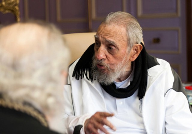 Fidel Castro reaparece em público em homenagem a figura da revolução cubana