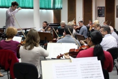 Orquestra Clássica da Madeira já está a ensaiar com o maestro Dinis Sousa