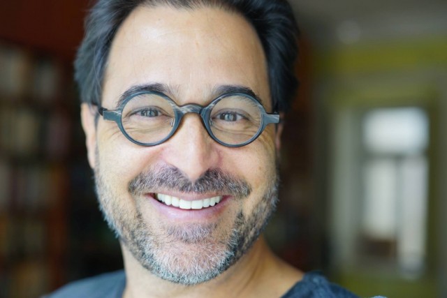 José Eduardo Agualusa finalista do Man Booker International Prize 2016