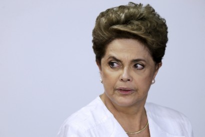 Dilma alerta que golpistas querem cortar direitos e programas sociais