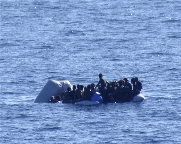 400 migrantes morreram hoje no Mediterrâneo