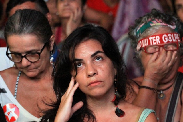 Dilma diz-se injustiçada e indignada com aprovação do impeachement