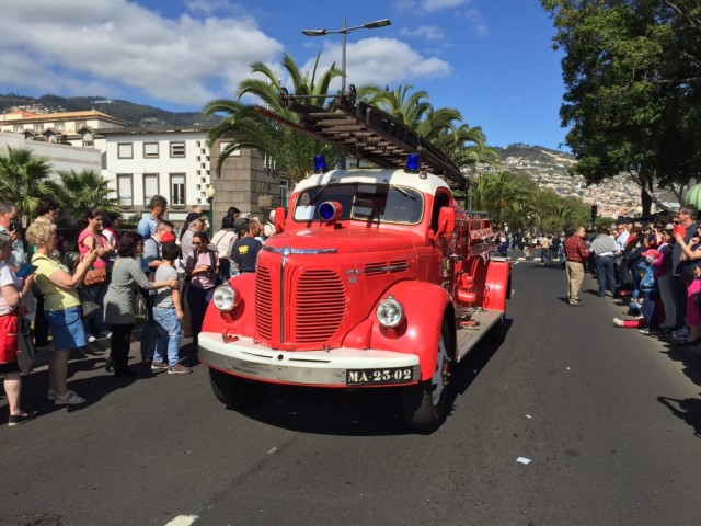 Madeira Auto Parade teve enchente
