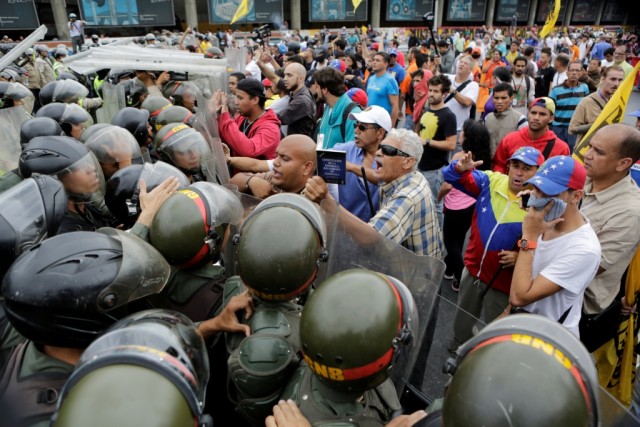 Forças de segurança venezuelanas impediram marcha promovida pela oposição