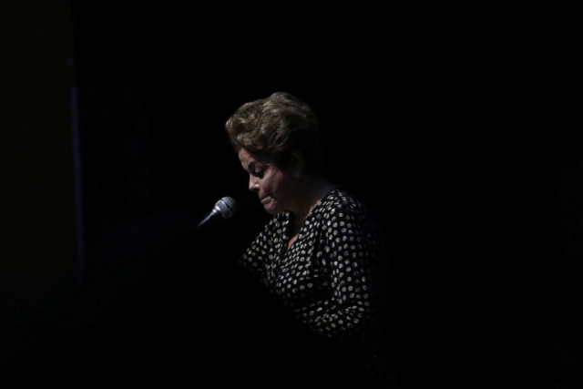 Metade dos senadores anunciaram voto a favor do impeachment de Dilma Rousseff