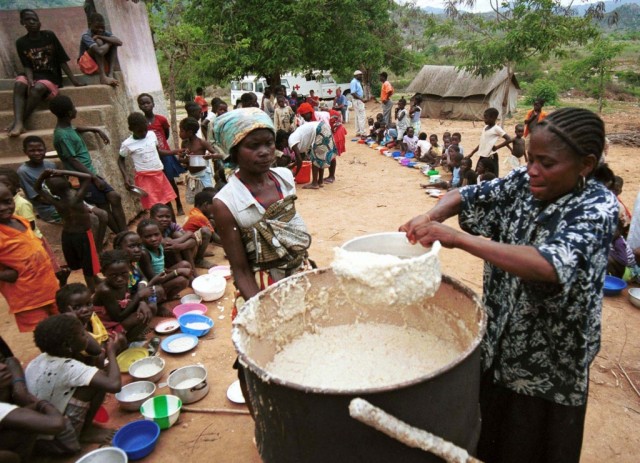 Seca deixa quase 100 mil crianças angolanas em desnutrição aguda grave