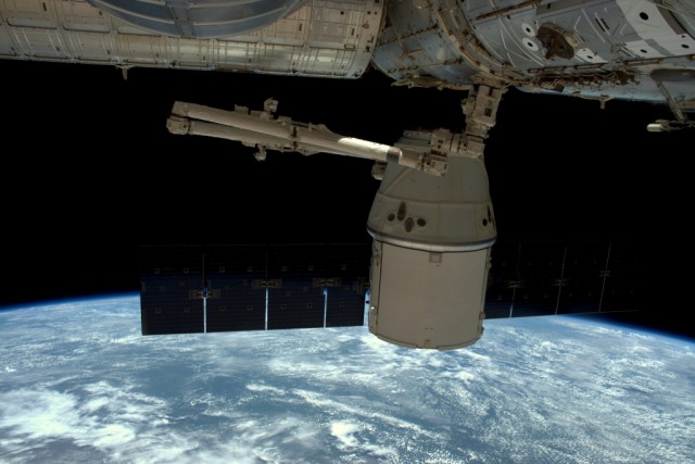 Estação Espacial Internacional deu hoje 100.000.ª volta à Terra