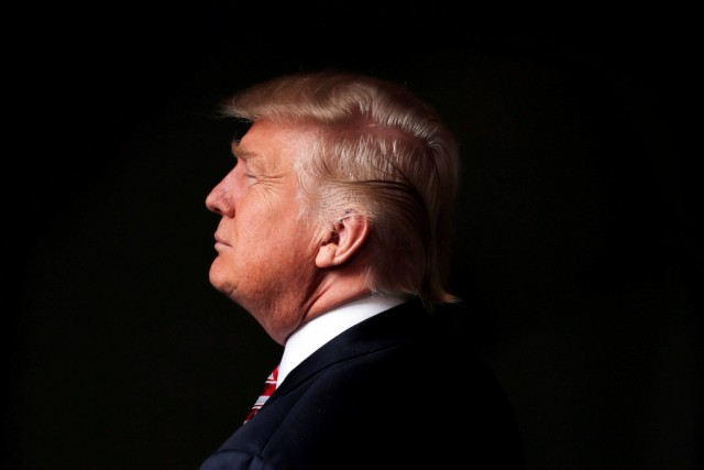 Nova sondagem coloca Trump à frente de Clinton nas presidenciais dos EUA