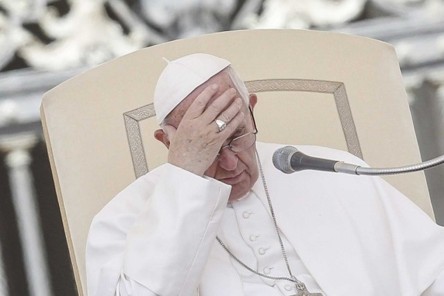 Papa afirma que enriquecer à custa de trabalhadores ilegais é pecado mortal