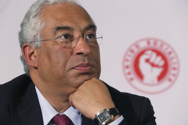 Costa em Istambul para defender candidatura de Guterres e abertura aos refugiados