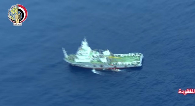 Meios reforçados na busca das caixas negras do avião da EgyptAir