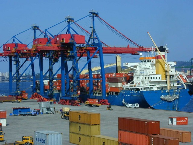 Governo está a negociar com administrações portuárias para evitar greve
